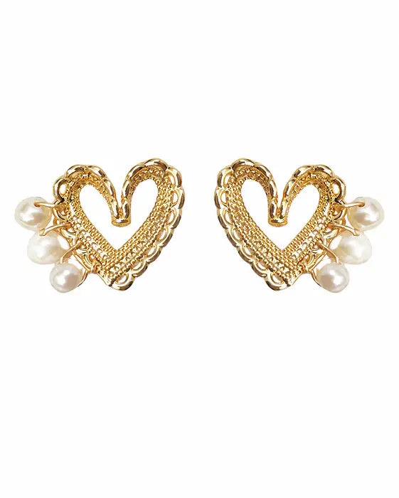 Amorette Freshwater Pearl Heart Stud Earrings