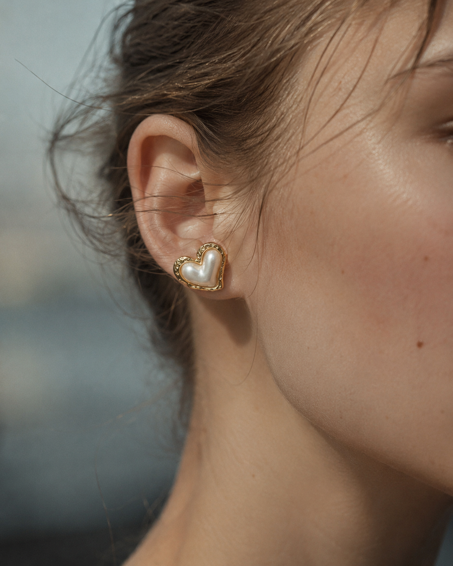 Lumière Sculptural Stud Earrings