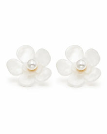 Florielle Resin Flower Pearl Stud Earrings