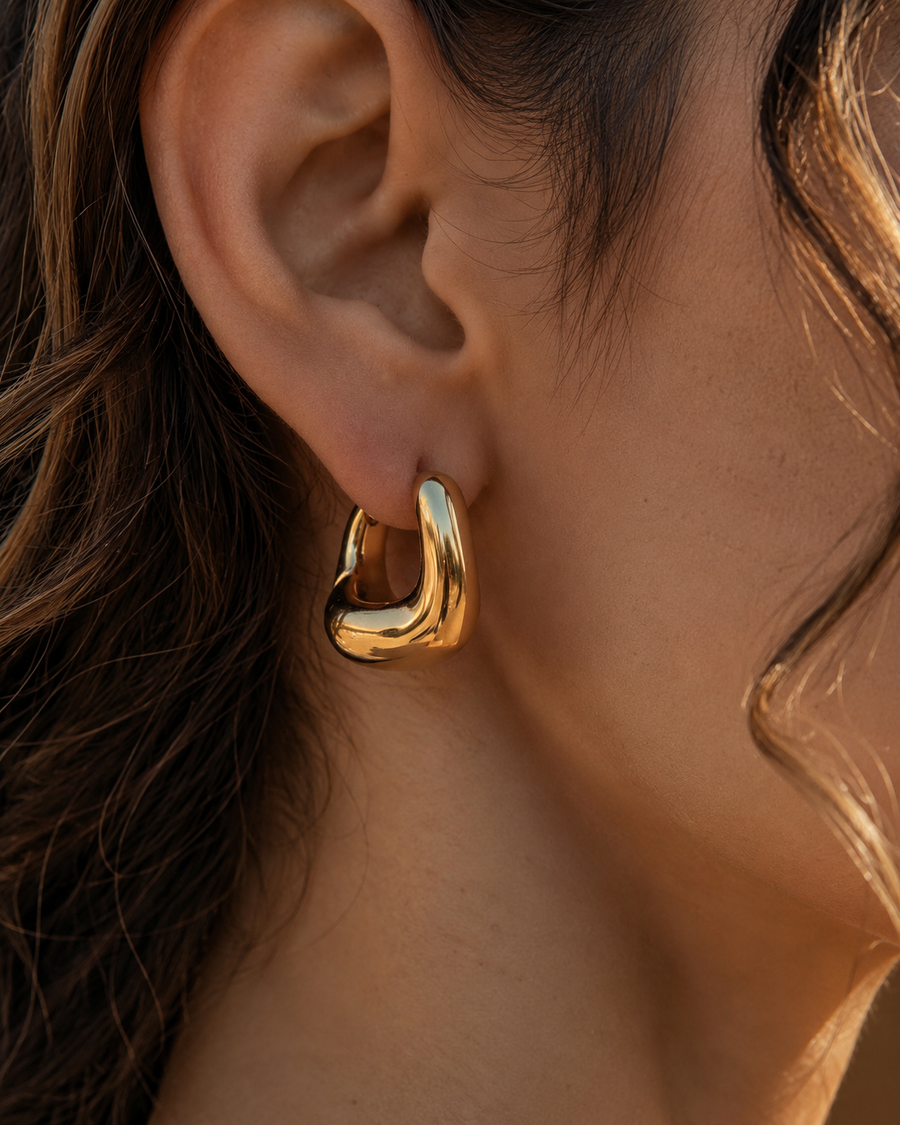 Aurea Sculpted Huggie Earrings