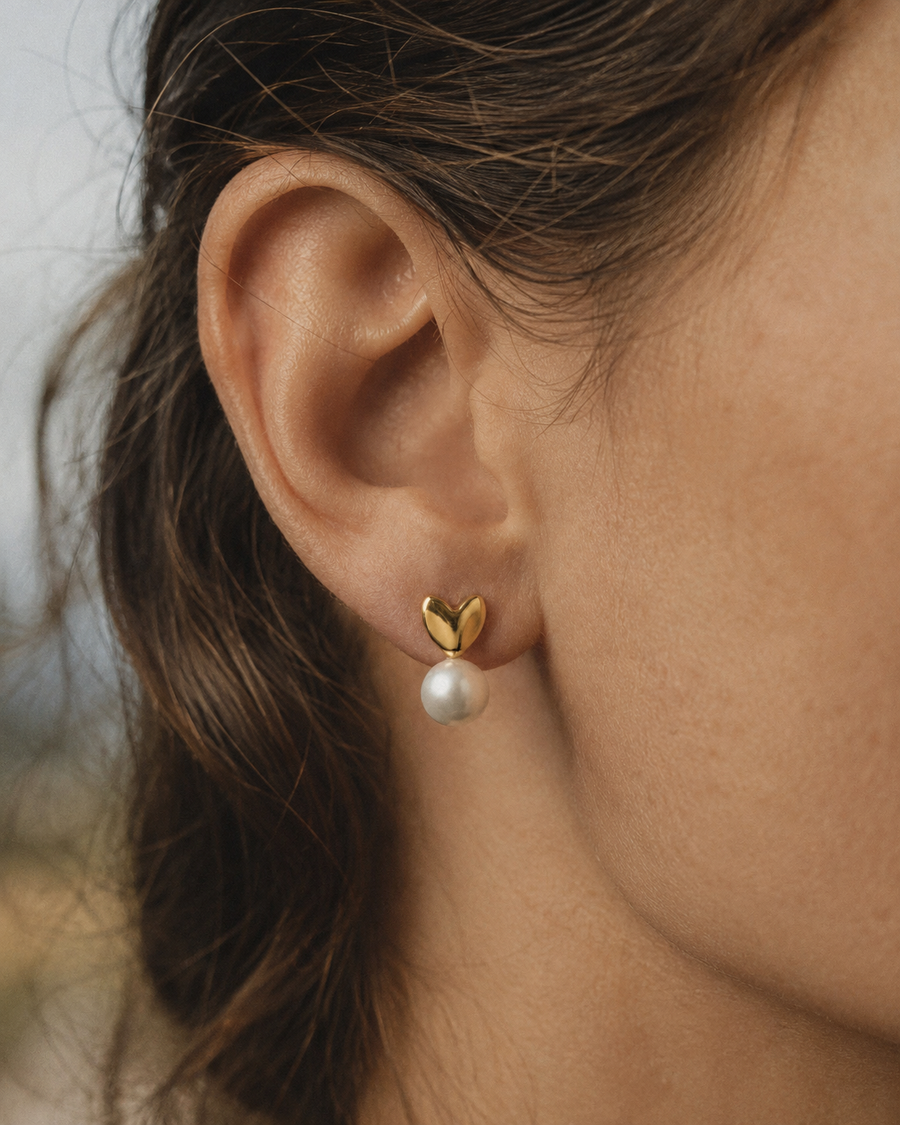Amora Heart Pearl Earrings