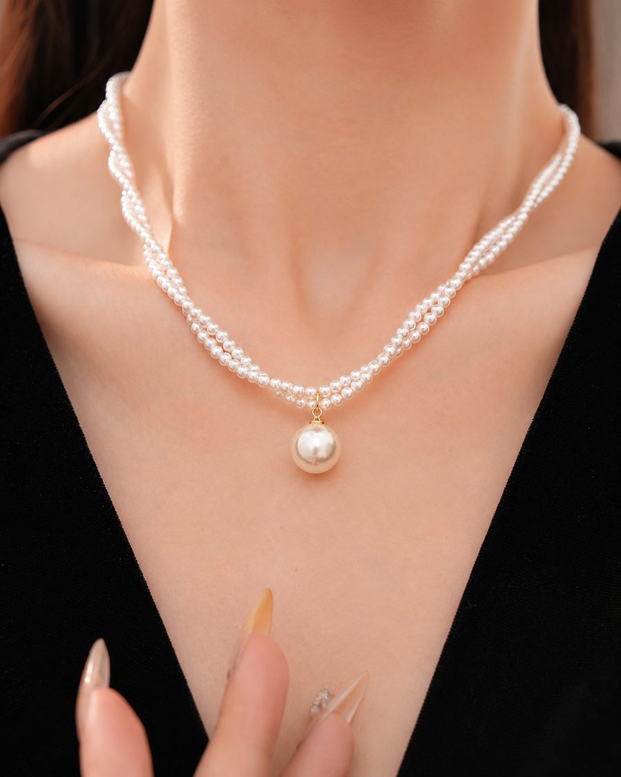 Twisted Pearl Drop Necklace