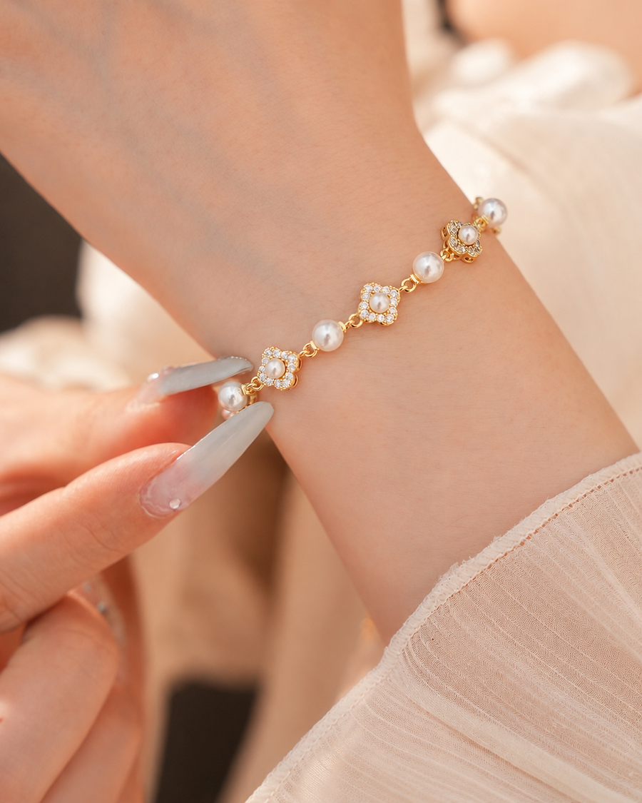 Pearl Clover Slider Bracelet