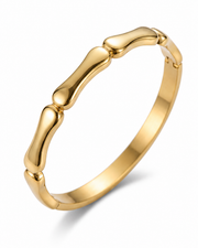 Sculpted Curve Sculpted Gold Bangle Series