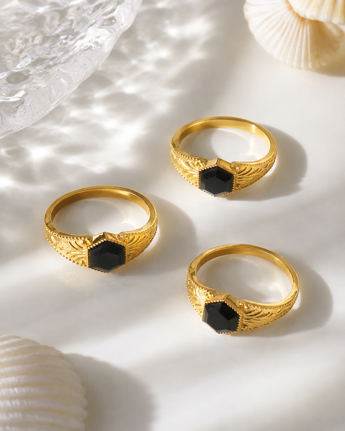 Noir Crest Ring