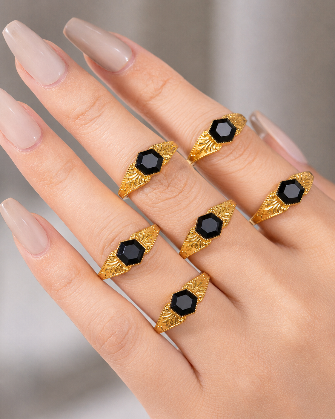 Noir Crest Ring