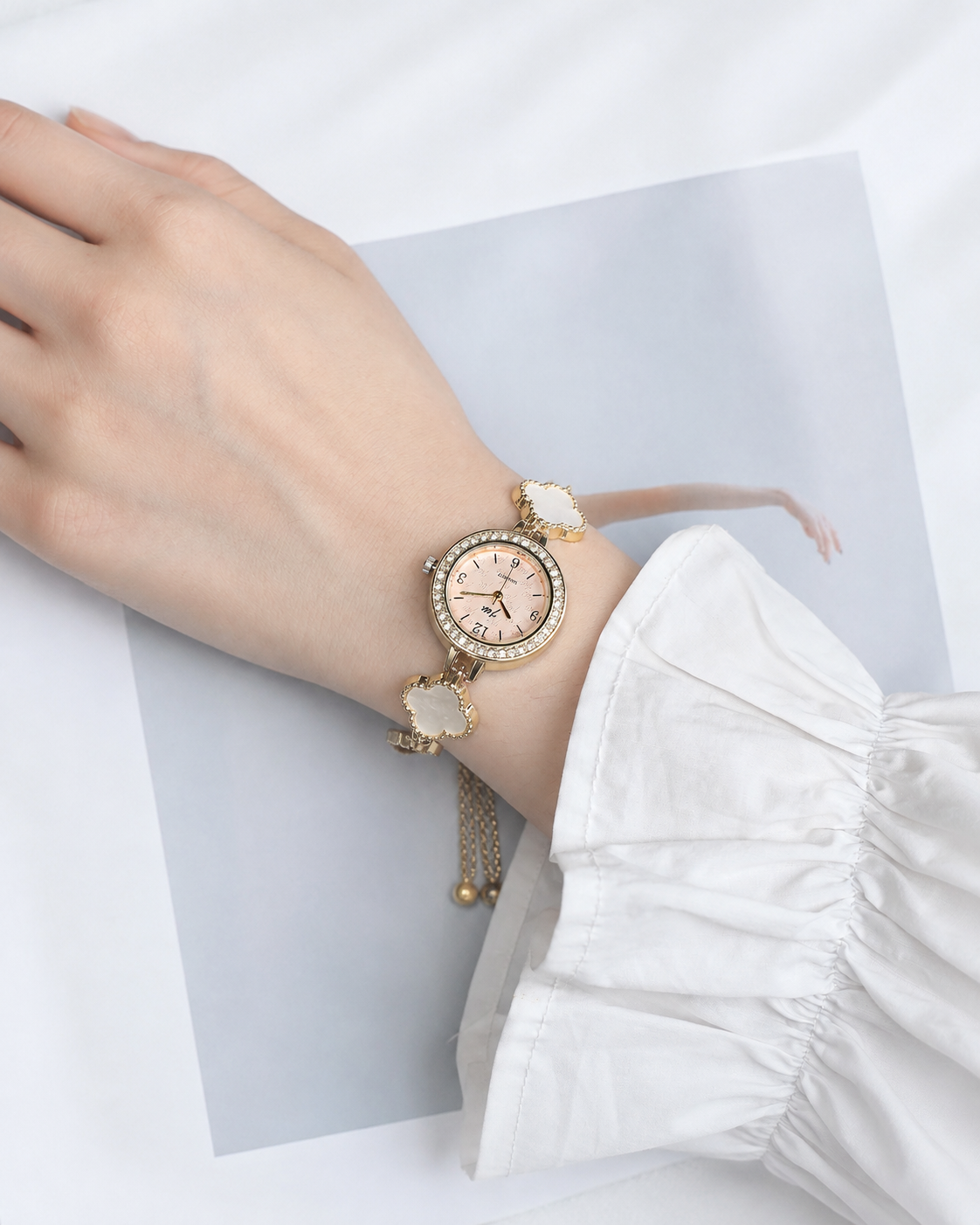Roselle Clover Bracelet Watch
