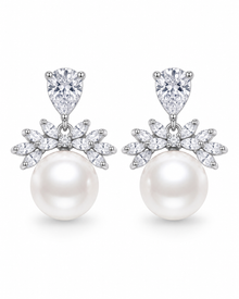 Elara Pearl Drop Earrings