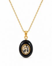 Vespera Vintage Oval Pendant Necklace