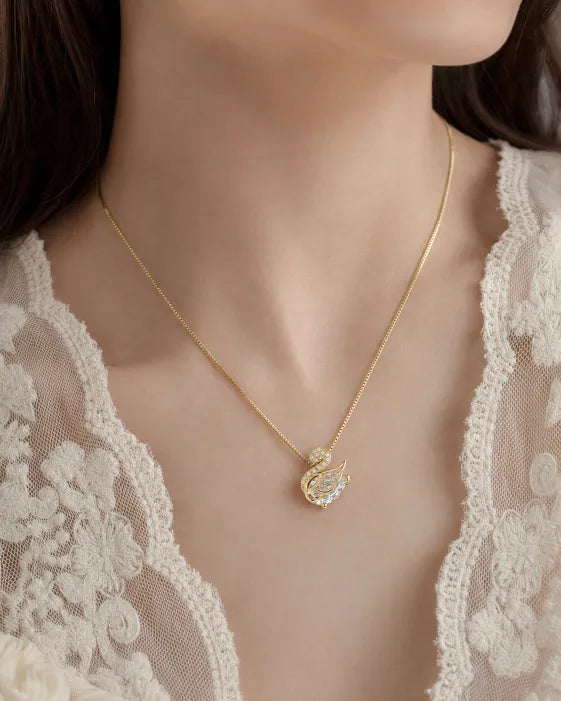 Colar Celestine Cisne em Prata 925