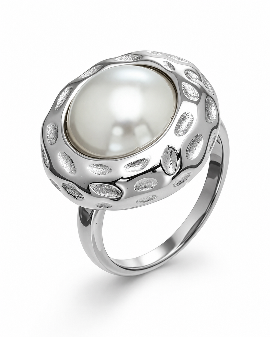 Elara Sculpted Pearl Statement Ring