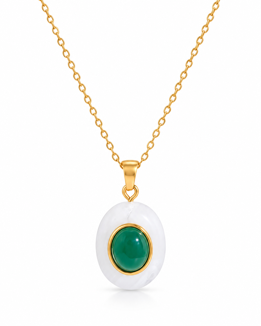 Vespera Vintage Oval Pendant Necklace