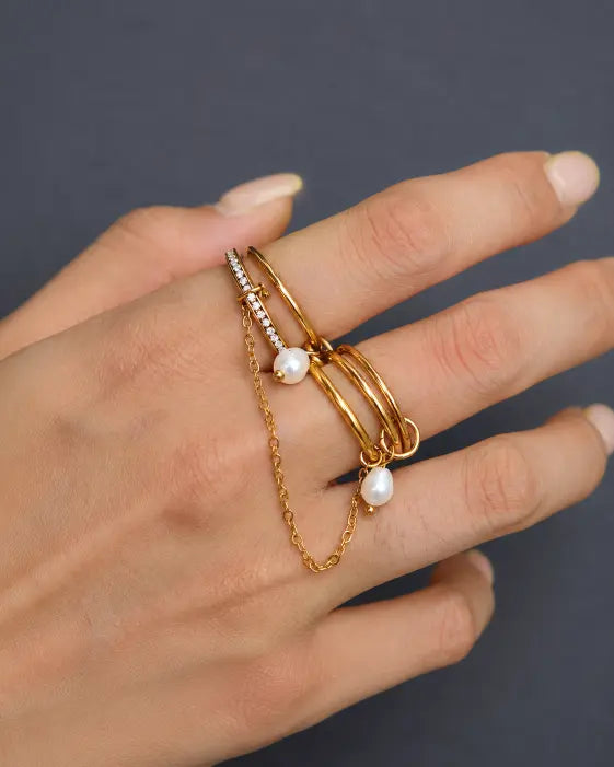 Side view of Aurelia Stack Ring Set by Zodiglow