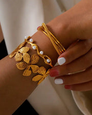 Side view of Élan Sculptural Bangle Collection by Zodiglow