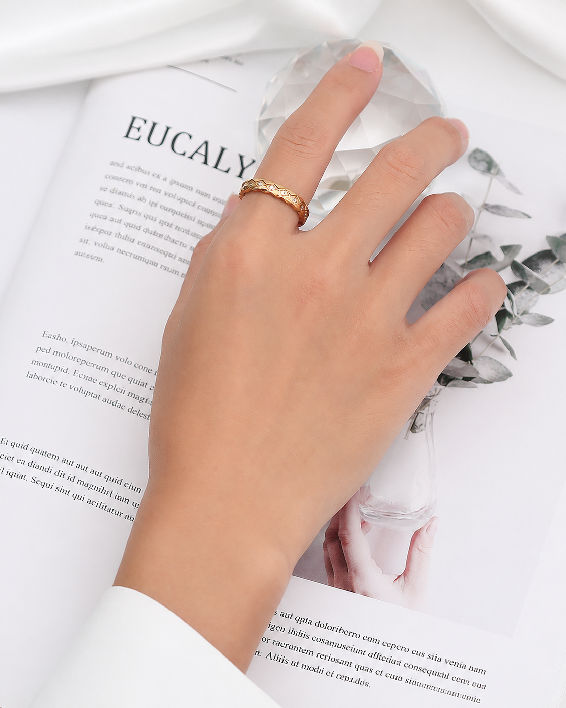 Additional view 9 of Élan Zircon Band Ring by Zodiglow