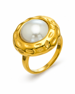 Elara Sculpted Pearl Statement Ring