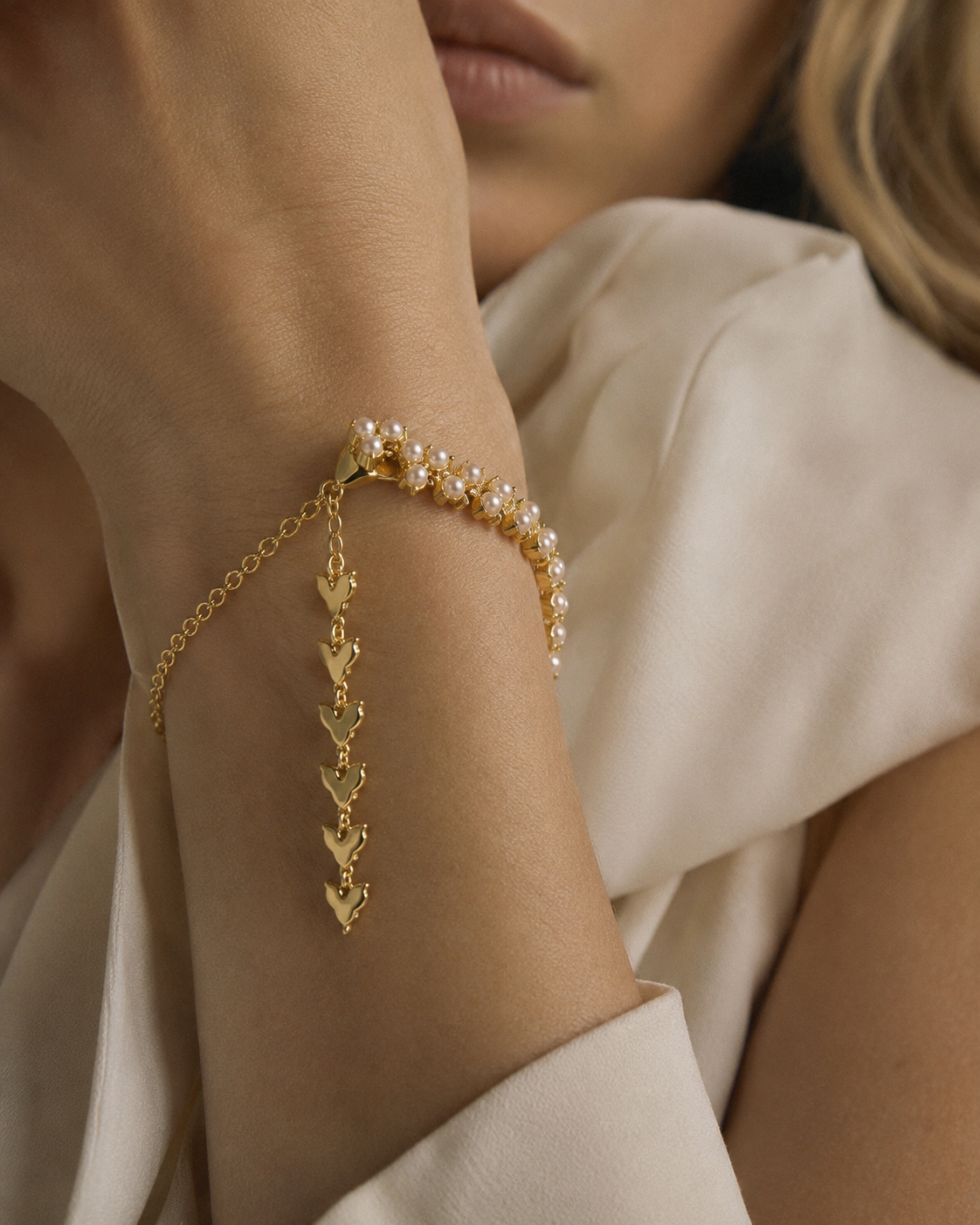 Alternate view of Luna Pearl Bracelet by Zodiglow